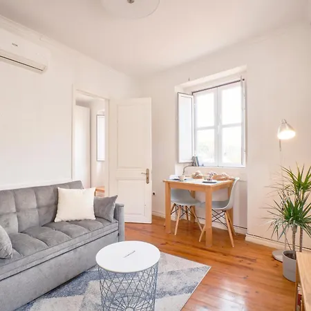 Cozy In Castelo Sao Jorge - Apartmán